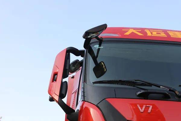 轻量化标杆产品实拍大运v7重卡卡车之友网