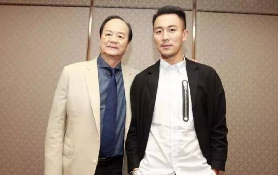 原创狄龙儿子为客串半年减27斤直言养家压力大20年一直节衣缩食