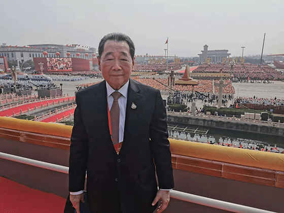 被认为是外国籍的中国富豪在泰国稳坐首富多年为祖国豪捐50亿