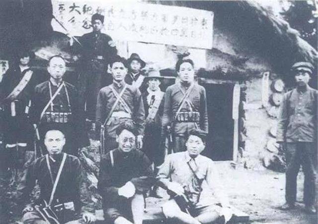 杨靖宇的警卫员抗战胜利后是军衔最低的副司令建国后成副厅级