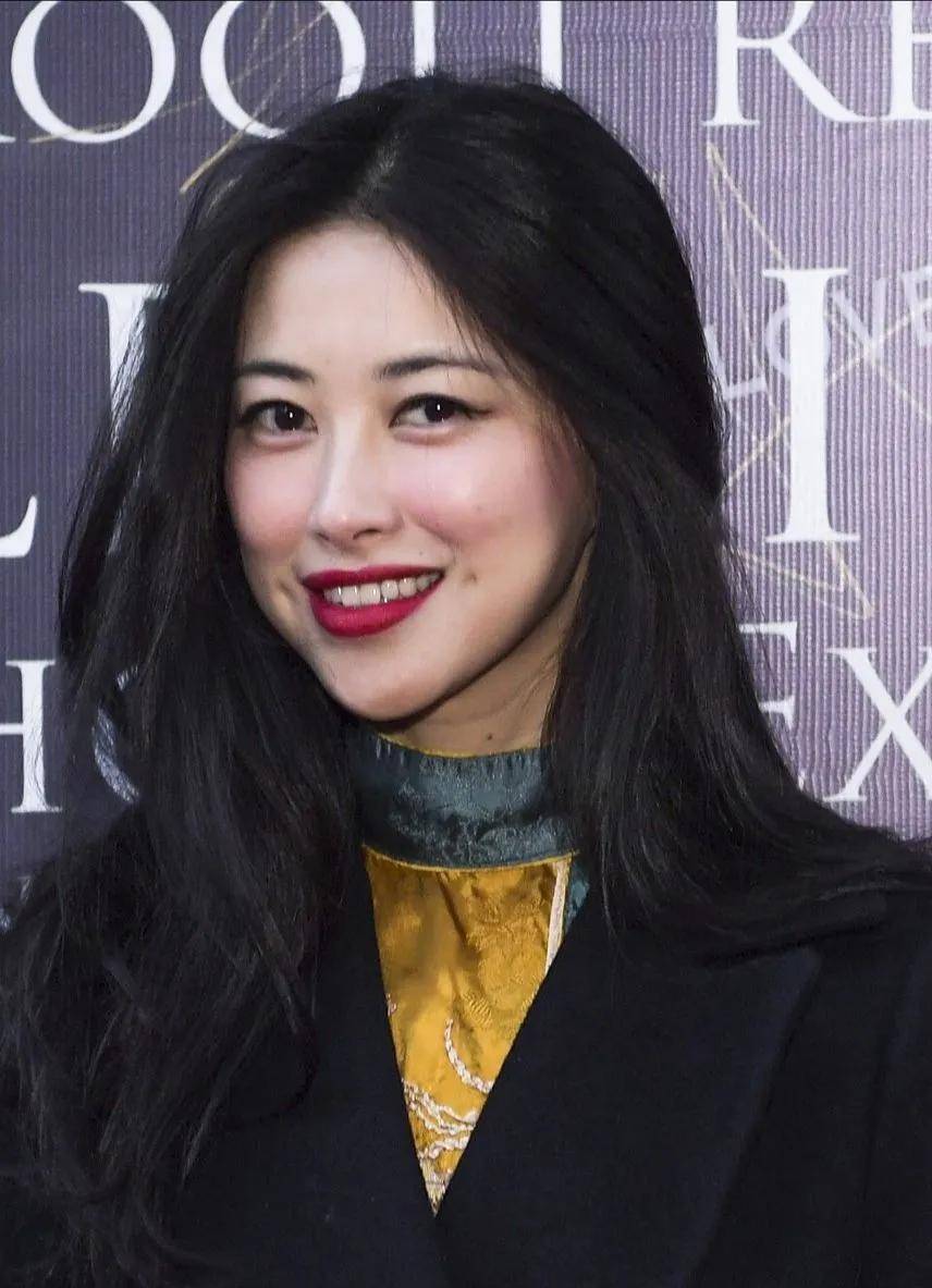原创梨涡盛产大美女3位梨涡女星个个明艳大气一颦一笑尽是风情