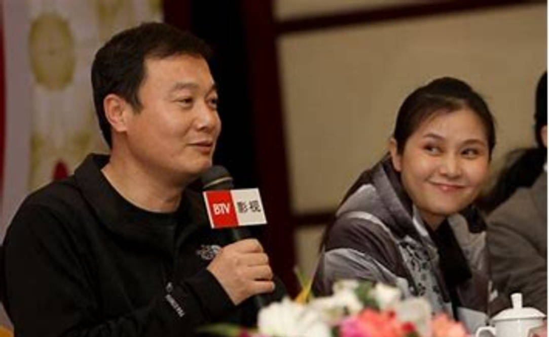 不过,孙松和妻子侯继林的生活倒是很幸福美满.