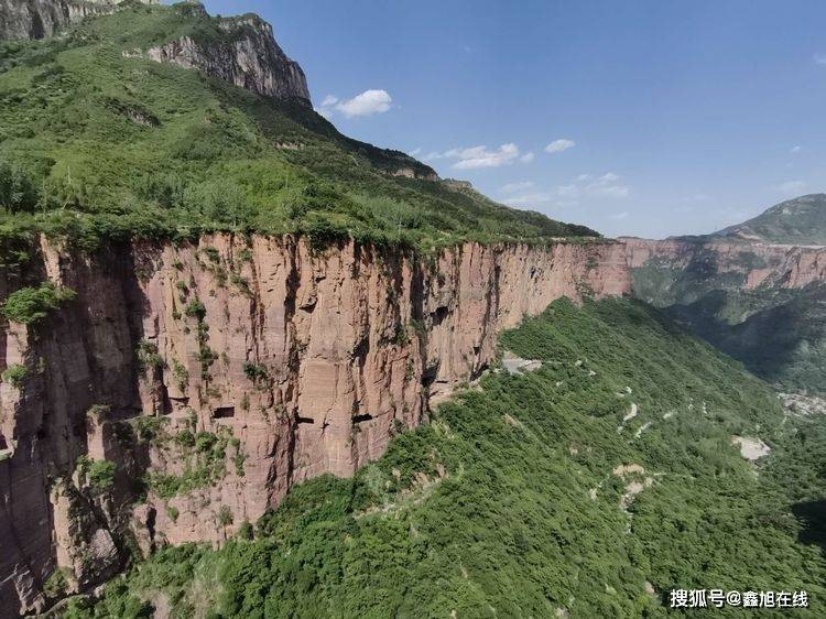 据说有许多北方人常来南太行避暑度假.