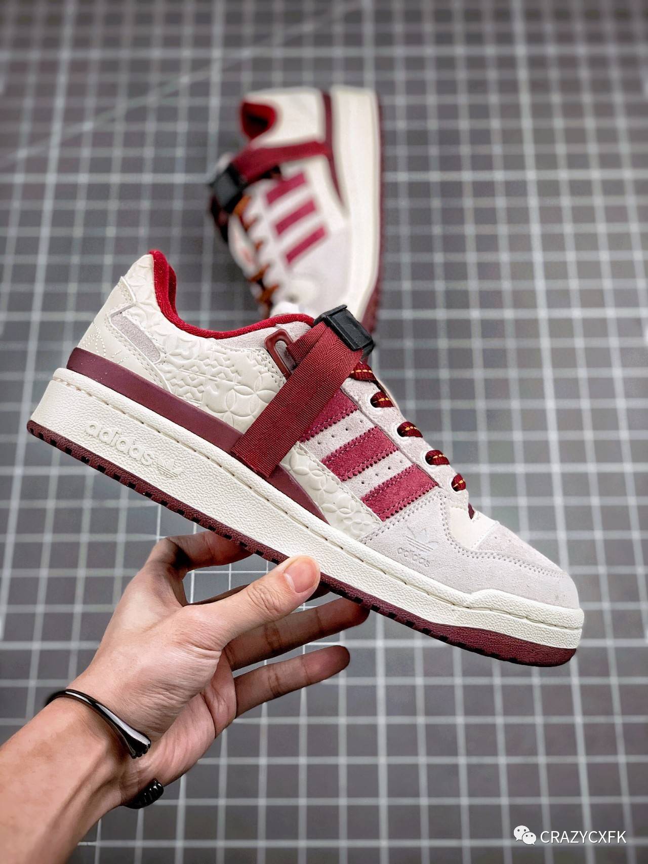 阿迪达斯adidasoriginalsforum84cny虎年限定复古运动鞋