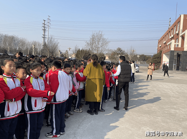 以练为战防患未然宁阳恒文学校开展安全疏散演练活动