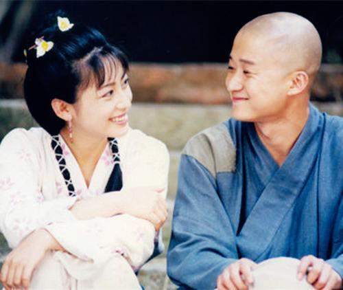 再比如,2002年的《南少林,吴京饰演男主角方世玉.