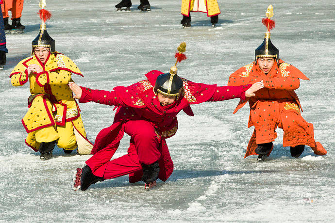 戏说冰嬉图清朝冰雪运动乌拉滑子