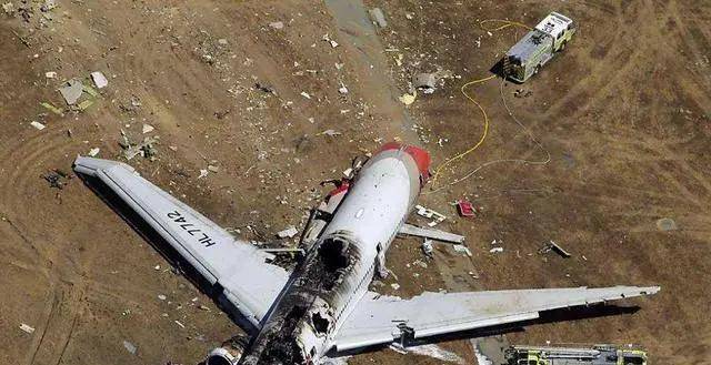 原创77年两架波音747相撞成史上最大空难583人葬身火海原因为何