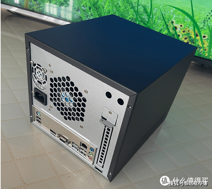 g5400解码4k4盘位群晖nas主机使用手记一群晖70的nas机箱主板硬件选择