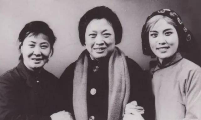 于淑珍:有儿有女有退休金,晚年却和丈夫住养老院,原因令人感动_演出