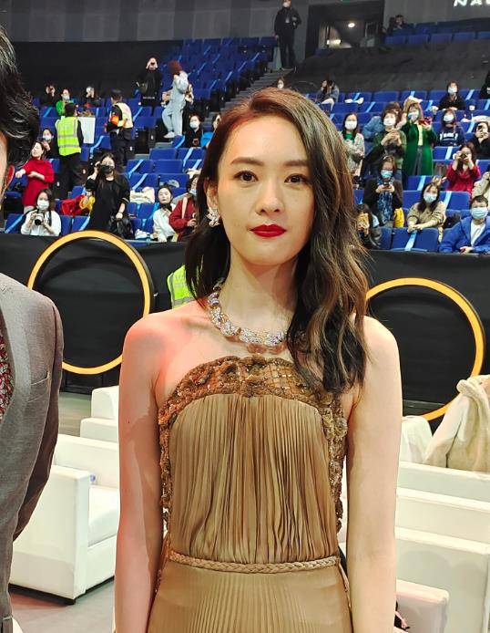 原创微博之夜明星生图曝光颜值有高有低被吐槽的关晓彤最吸引人