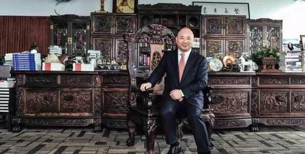 此时正值下海从商的热潮,干了没两年的王文银,也打算自主创业,1995年