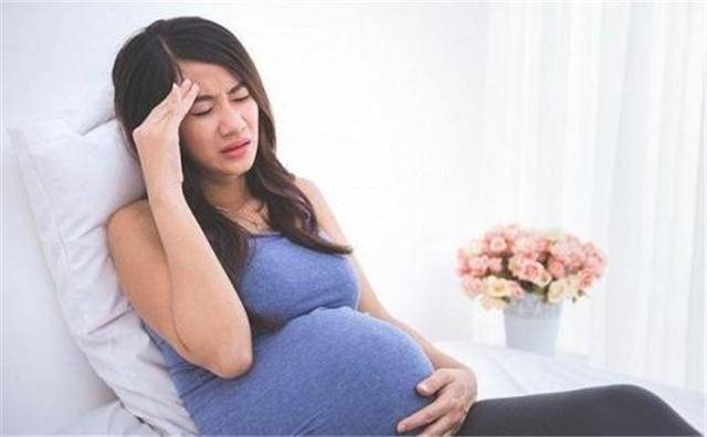 孕期生活不容易,晚上睡覺如果出現這種癥狀,孕媽別當成好事