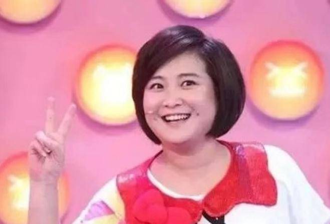 她23岁拖欠380元房租,为挣7元连干数瓶啤酒,狂增