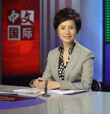 《中国新闻》首个女主播徐俐!29年主持零失误,60岁!