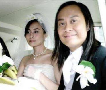 原创草蜢乐队蔡一智娶黑帮老大前妻今54岁一头长发和老婆像姐妹