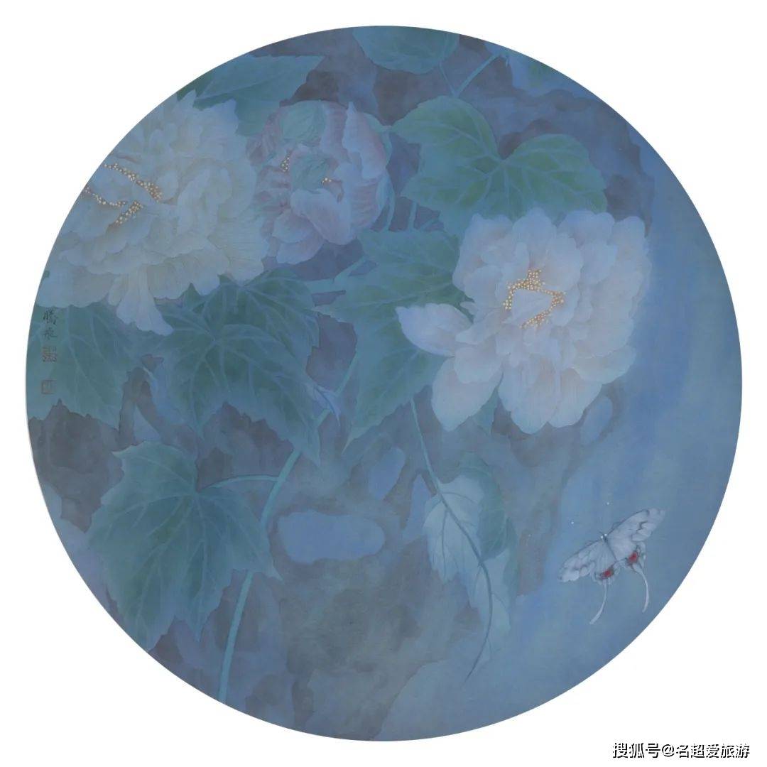 饶薇的画很美,虽是工笔,但鲜活生动,馨香自然.