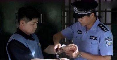 他们分别是万前明岳父王衡山及其妻子王红霞(万前明之妻),战国王(万前