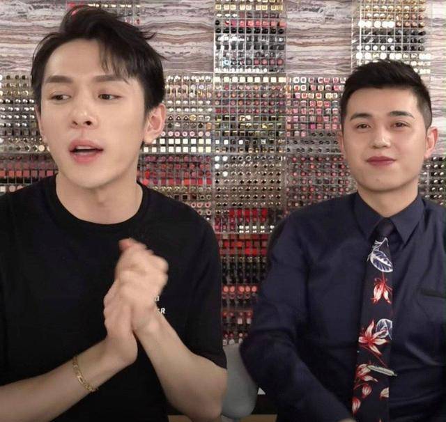 原创李佳琦和小助理付鹏用情侣头像了网友猜其是宣示主权喊话cp赶快