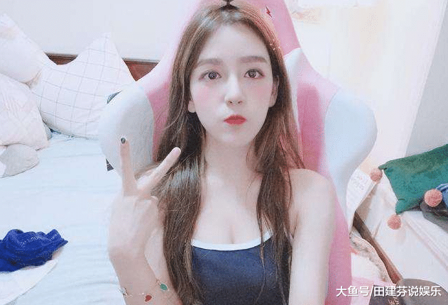 lpl四朵金花之首rita旧照被爆,满脸油腻,网友:我卸