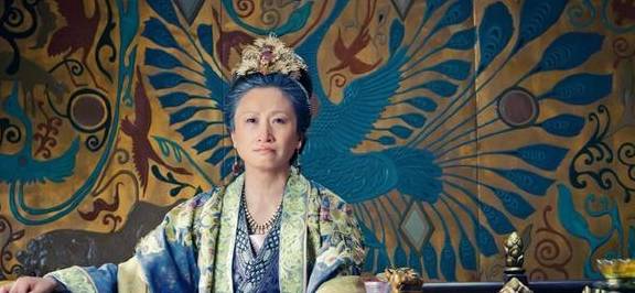 中,说的是公元961年建隆二年的时候,宋太祖赵匡胤的母亲杜太后临终前