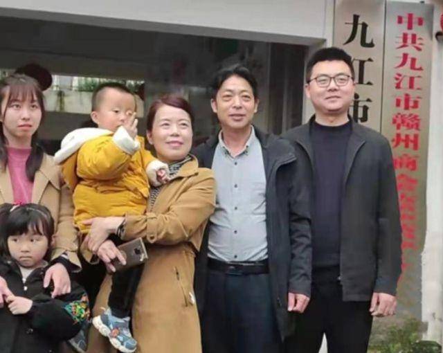 错换人生28年一案18号开庭,看看四方当事人在干什么就知高下了_许敏