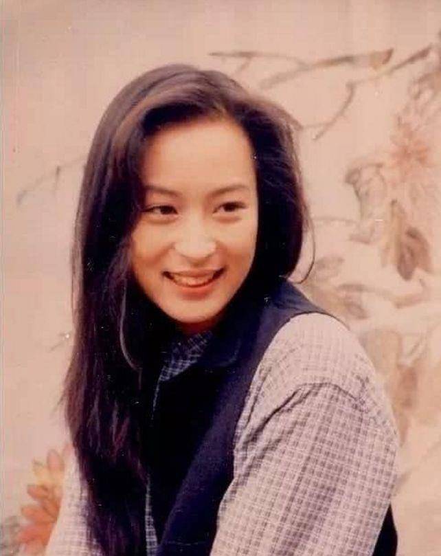 她是"第一古装美人",39岁嫁入豪门,如今夫妻恩爱很
