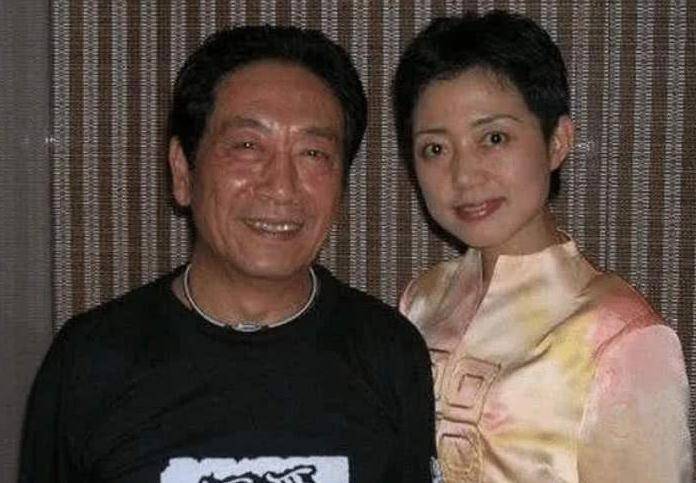 36岁女星嫁73岁的老演员,婚后生下二子,不得不佩服老当益壮_王奎荣_饶