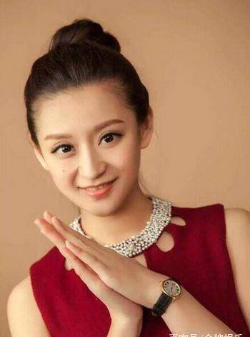 她才是乡村爱情中不折不扣的第一学霸美女,戏里戏外反差太大_杜肖雄
