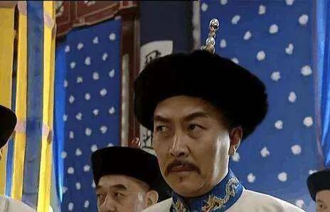 允禟是八爷党的财神爷,雍正为了处理他,康熙灵堂上