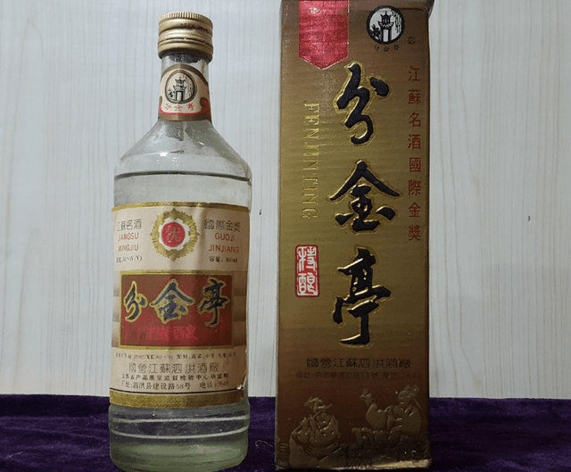 74分金亭此酒酒质清澈,酒香浓郁醇正,带着明显的江淮绵柔风格特征