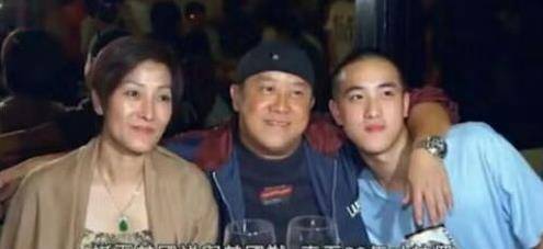 不过宋丽华很少出现在媒体前,还有就是宋丽华移居加
