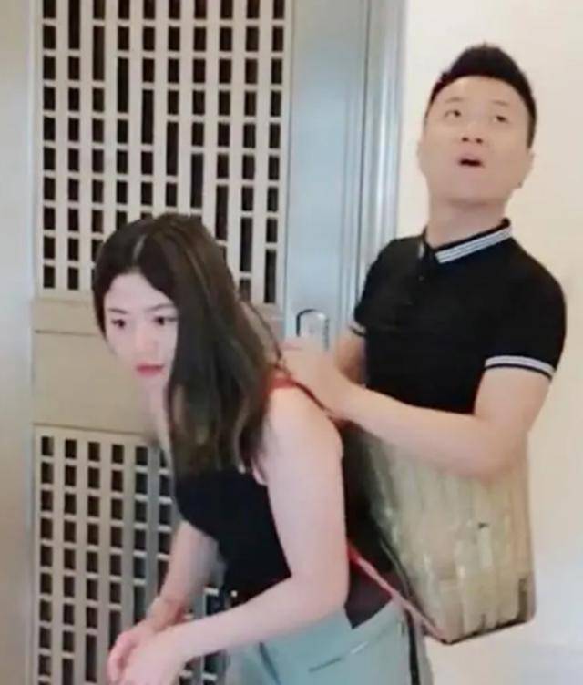 原创连体夫妻走红后无腿丈夫移情别恋女粉丝独臂妻子独自带娃