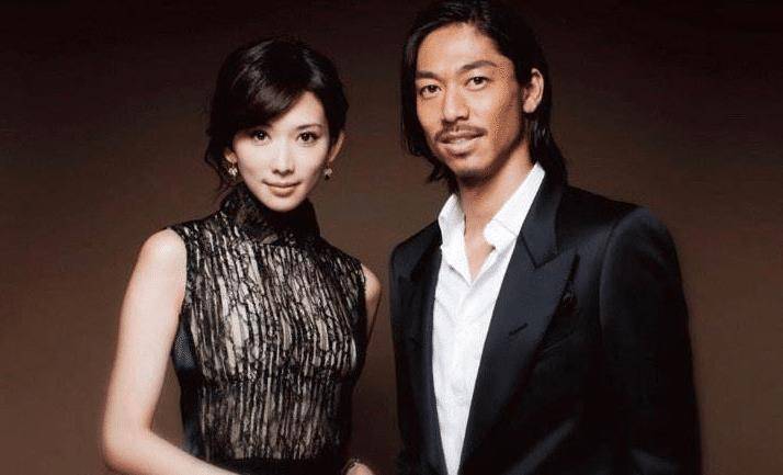 之后林志玲的哥哥林志鸿也上线辟谣,说妹妹跟妹夫两个人关系非常好