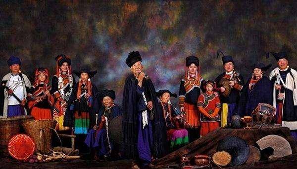 经过漫长的时间发展,形成了许多小国,这些小国在汉朝被统称为"西南夷"