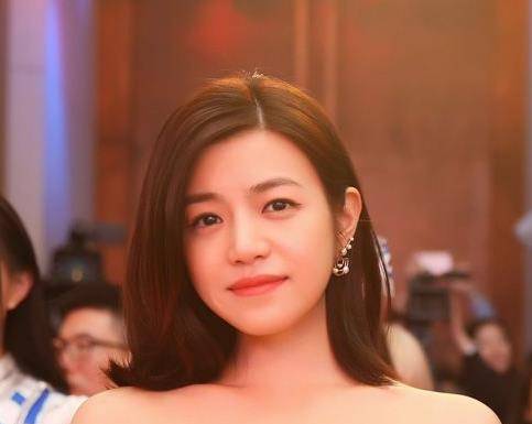 当年有很多人都说陈妍希配不上陈晓,但是你们看看陈妍希近照,哪一张配