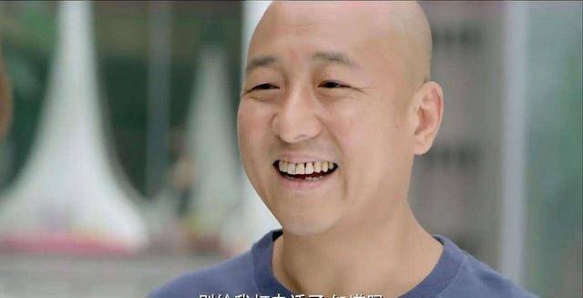 而且他饰演的何秋生,自然天成,不做作,让人感觉到何