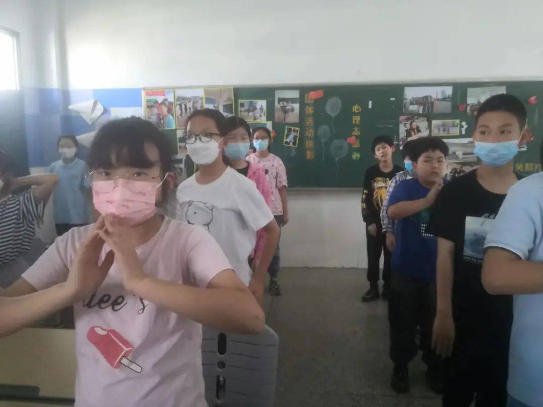 苏州市吴江区平望实验小学开展心理健康教育主题月系列活动_毕业班