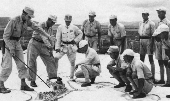 原创1949年国军中将刘宗宽给我军发来情报我在川东留了一条通道