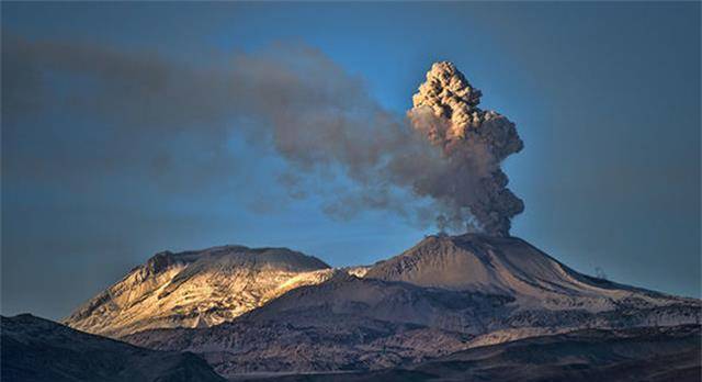 秘鲁火山爆发!