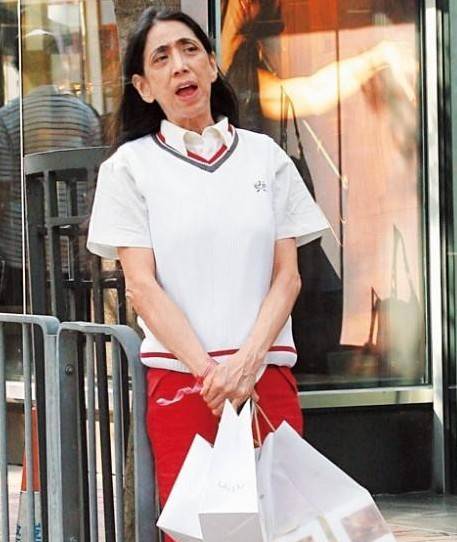 赌王最美长女何超英,风华绝代却选择流浪一生,晚年
