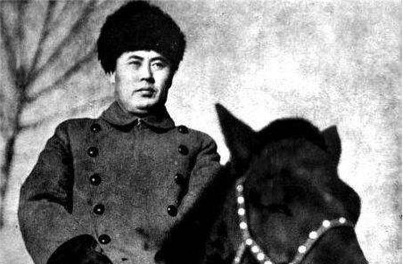 为抓捕叛徒,我军地下党苦练3年赌技,后故意败光全部家产_邢仁甫_黄骅