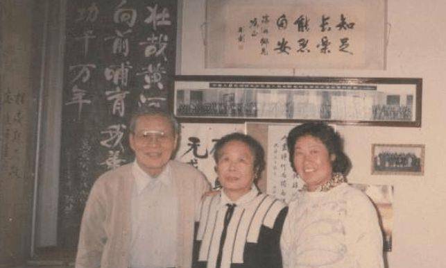 沈醉入狱,妻子改嫁,30年后相见,沈醉:抱歉,没尽到丈夫的责任_栗燕萍