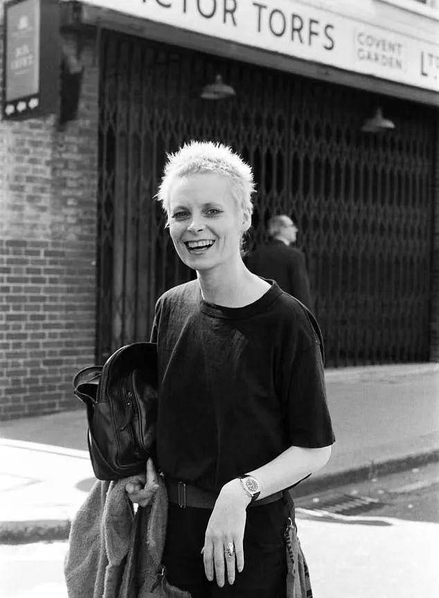 “一身反骨”的朋克教母西太后薇薇安去世