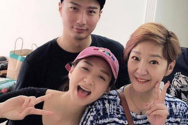 TVB“最美毒妇”长成记，18岁未婚生子受尽情伤，幸亏她为母则刚