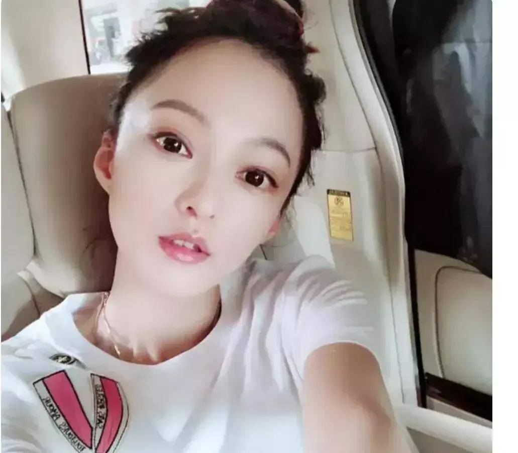 原创张韶涵被亲妈造谣吸毒，卷走1亿资产，沉寂10年，如何逆风翻盘！