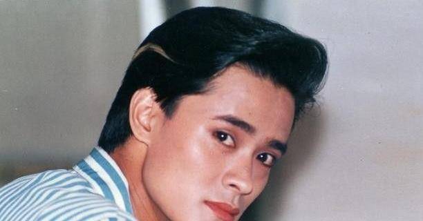 《晚秋》原唱陈汝佳，巅峰时期红过刘欢和毛宁，40岁英年早逝