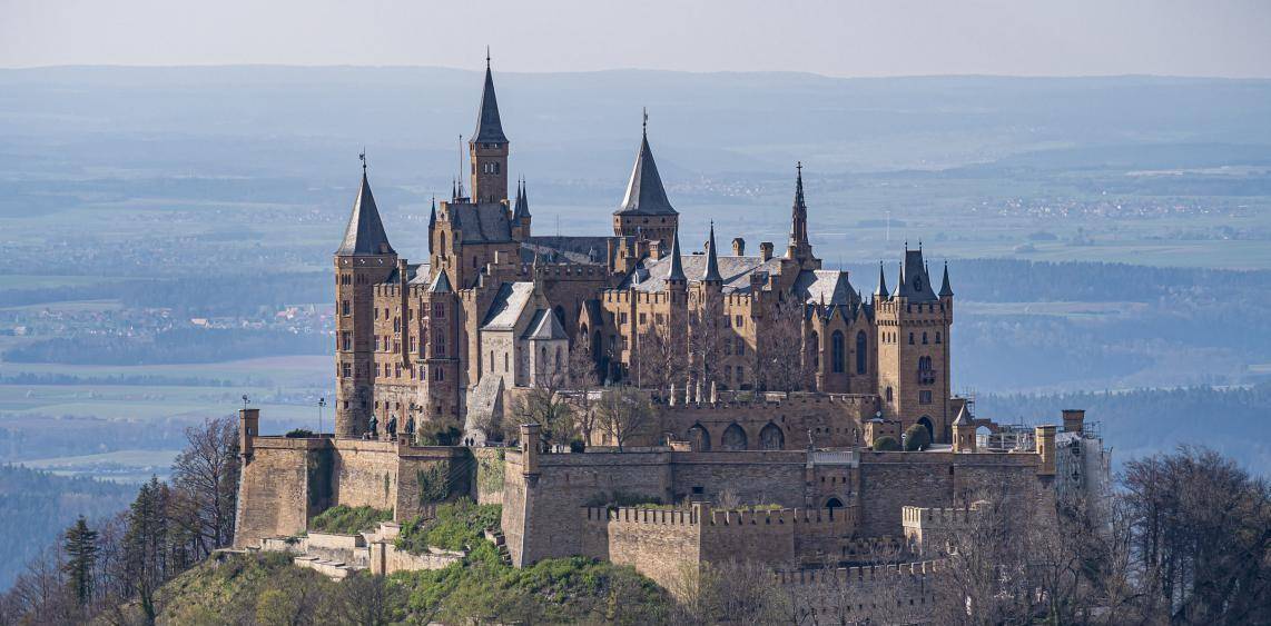 �뺷����־-�������׵Ŀ�֦ɢҶ��ʿ�߱�ϵ��ѡ��