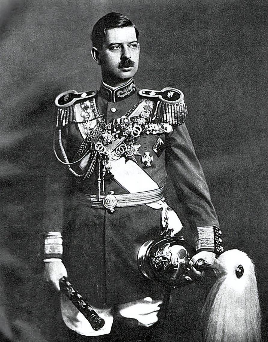 �뺷����־-�������׵Ŀ�֦ɢҶ��ʿ�߱�ϵ��ѡ��