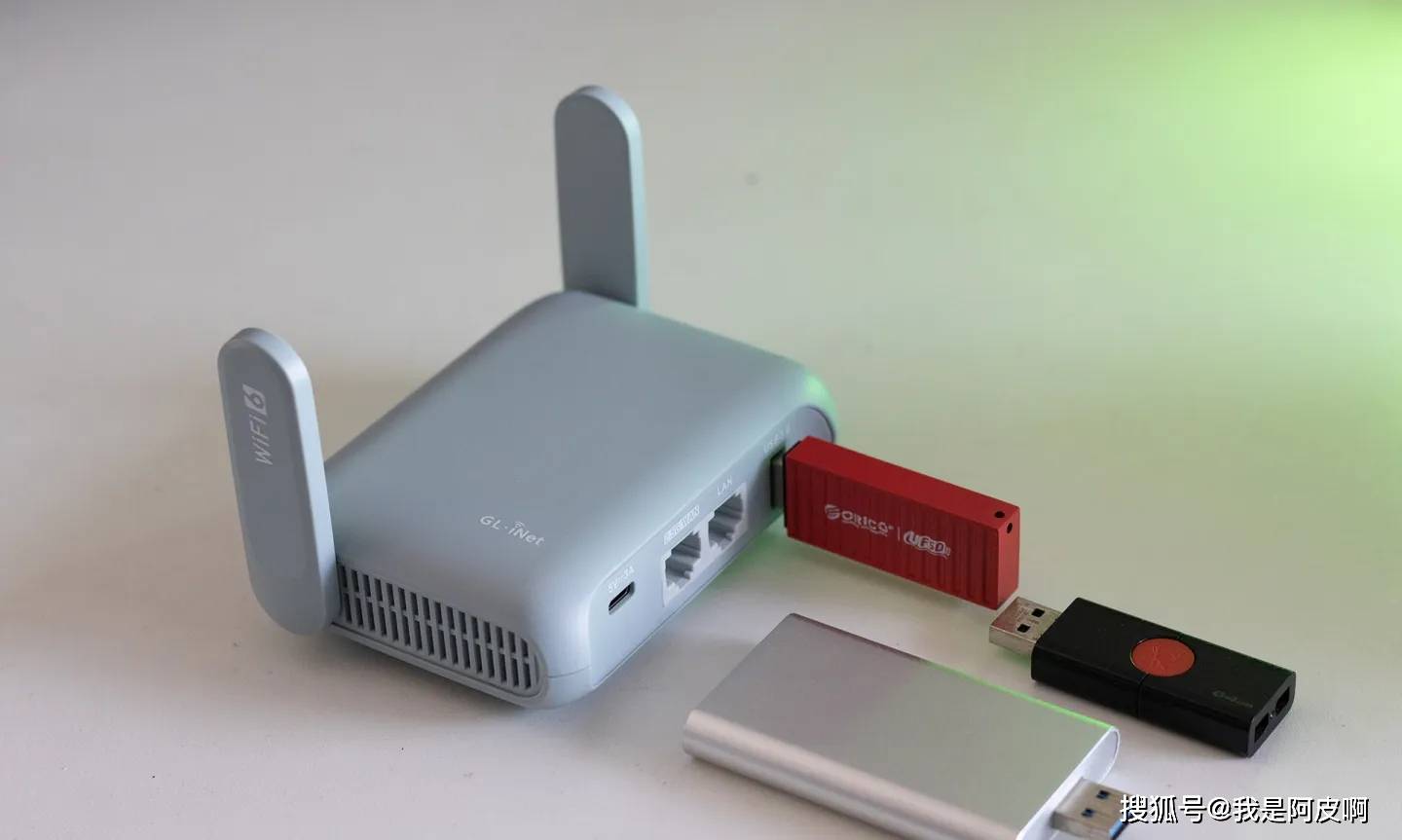 迷你WiFi 6『软路由』，2.5G口+轻NAS，开源OpenWRT加持，GL-MT3000便携路由器